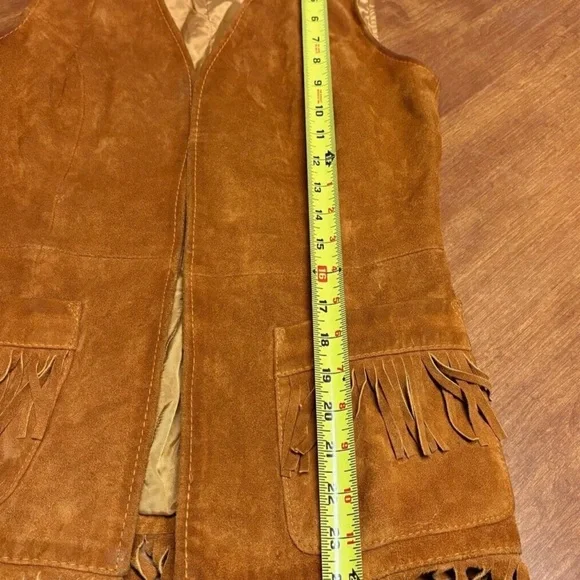 Vintage “The Tannery” Montgomery Ward Brown Suede Leather 70’s 60’s Fringe Vest - Picture 15 of 16